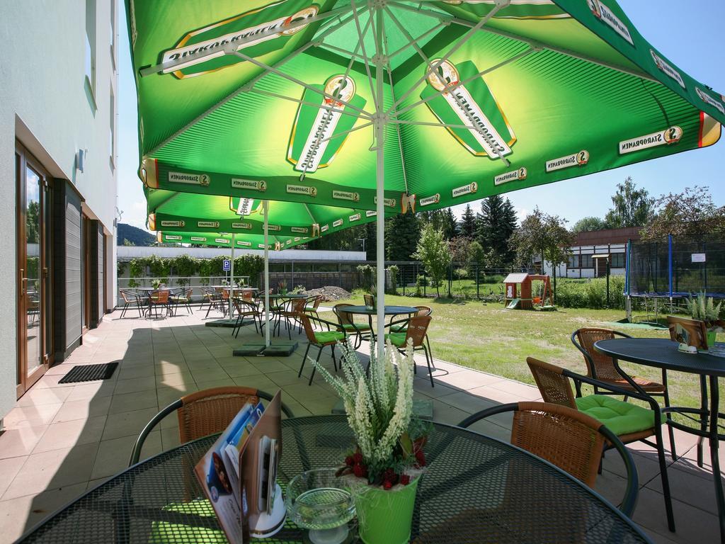 Nad Kralovnou Hotel & Restaurant Praha Bagian luar foto