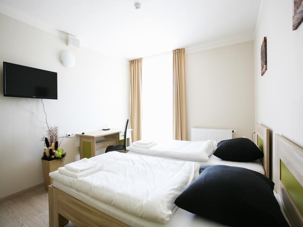 Nad Kralovnou Hotel & Restaurant Praha Ruang foto