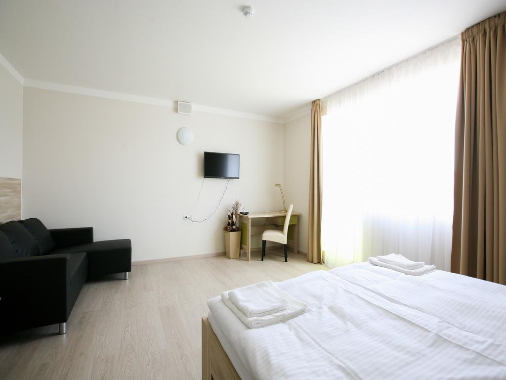 Nad Kralovnou Hotel & Restaurant Praha Ruang foto
